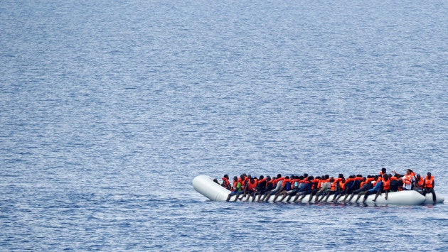 Η Ε.Ε απαγορεύει την πώληση φουσκωτών στην Λιβύη για να μειώσει τις μεταναστευτικές ροές